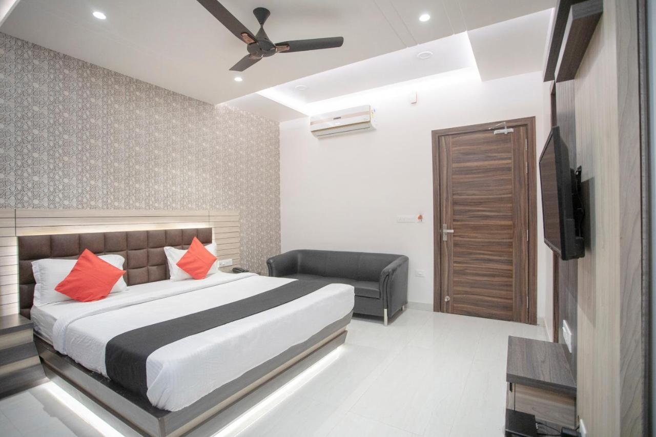 Capital O 69415 Green View Resort Aligarh Exterior photo